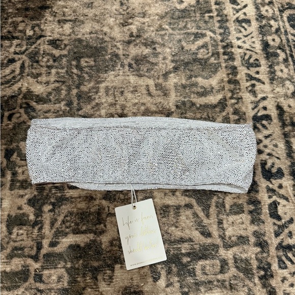 Show me your mumu crop top size small - Picture 4 of 5